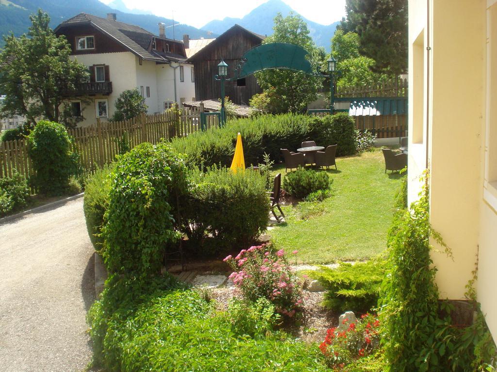Piccolohotel Tempele Garni San Candido Esterno foto