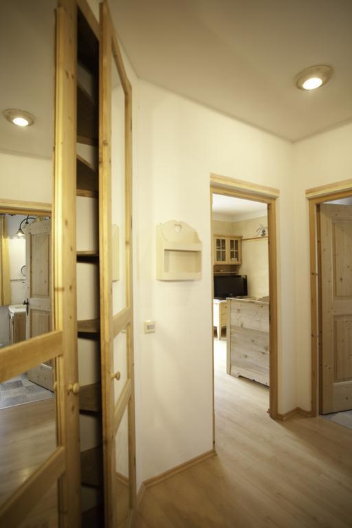 Piccolohotel Tempele Garni San Candido Esterno foto
